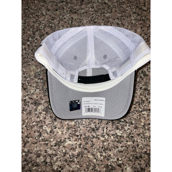 New Era Carolina Panthers Trucker Hat - Picture 6 of 7